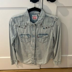 Levi’s button-down western style shirt
